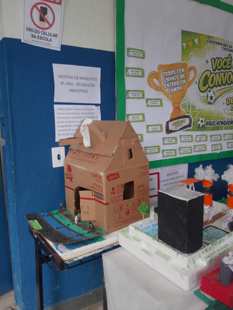 Exposição de maquetes sobre Revolução Industrial do 8º ano do Ensino Fundamental II.
