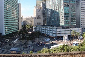 Largo da Carioca: de lagoa aterrada a centro nervoso da cidade