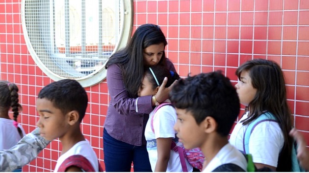 A construção da confiança entre escola e família na E.M. Rivadávia Manoel Pinto