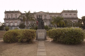 Museu Nacional: memória e pesquisa tornaram-se cinzas