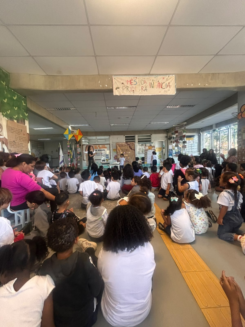 E quando todas as vozes têm lugar, construímos uma Educação Infantil mais afetiva, inclusiva, antirracista, respeitosa e comprometida com a valorização da diversidade.